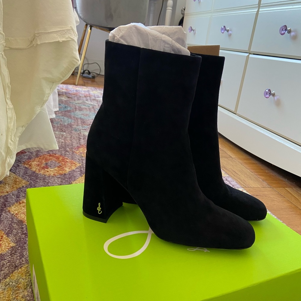 NEW SAM EDELMAN CODIE BLACK SUEDE SIZE 6 BOOTIE